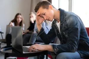 Stress over the Auxiliares Crisis